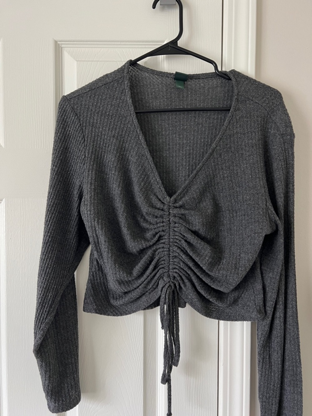 Women’s Dark Gray Ruched V-Neck Long Sleeve Top